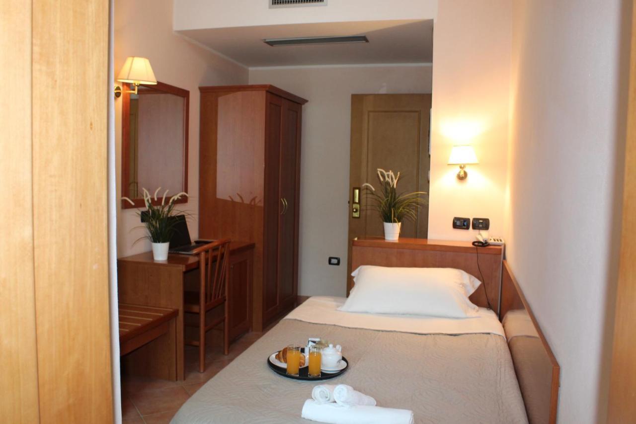 Depandance Hotel Jole تْشيزيناتيكو المظهر الخارجي الصورة